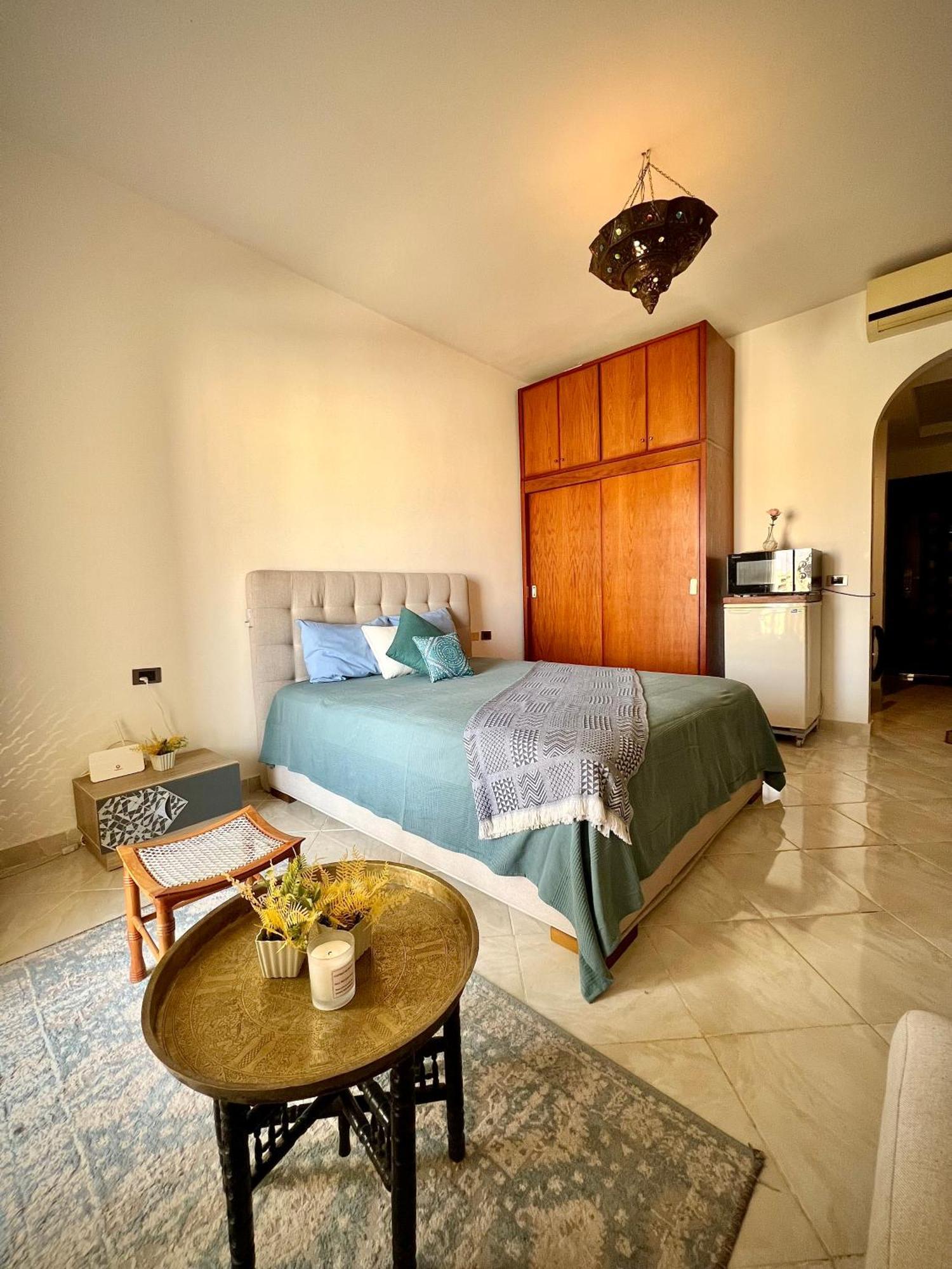 Luxury Beachfront Studio- Foreign Nationals Only Hurghada Exterior foto