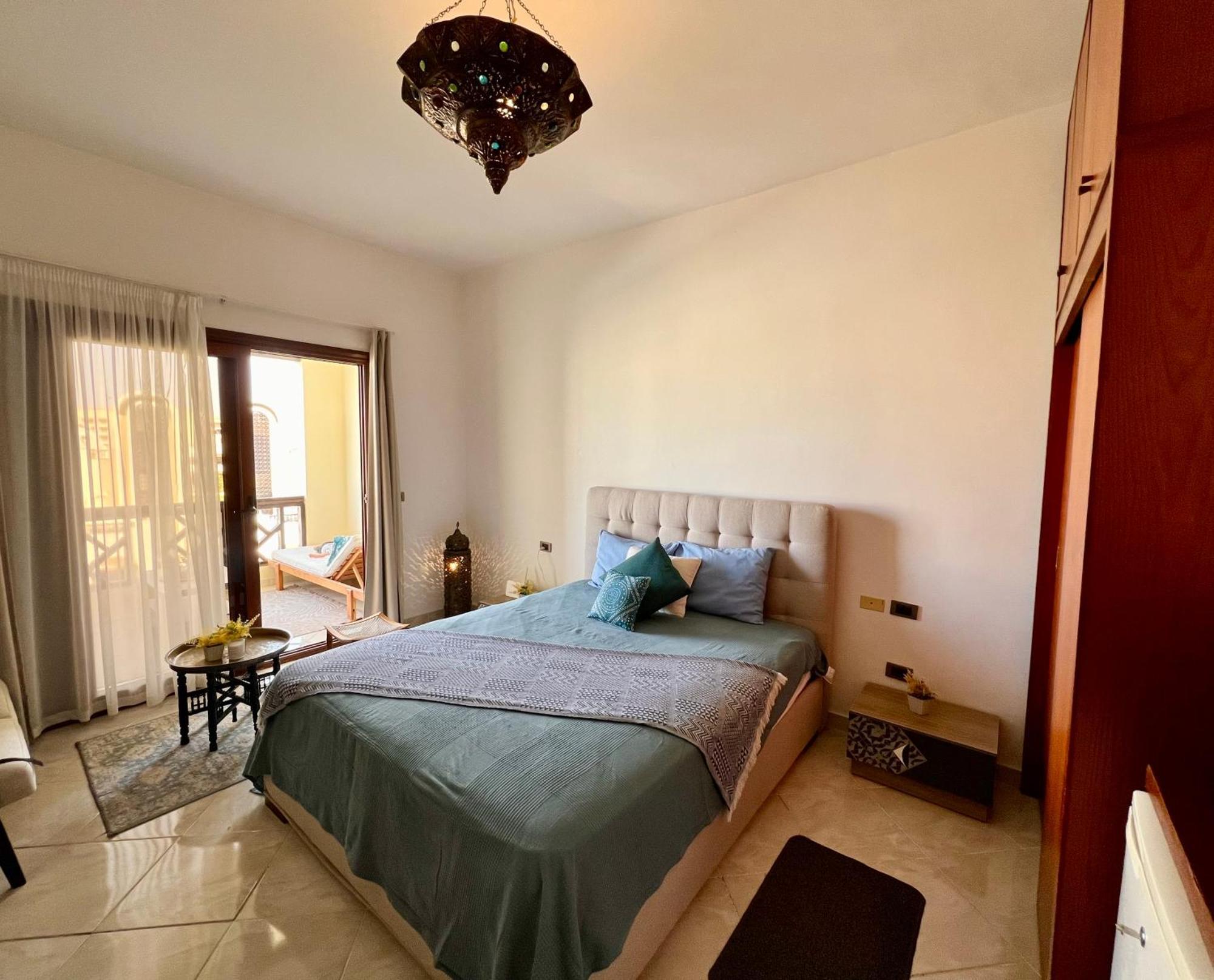 Luxury Beachfront Studio- Foreign Nationals Only Hurghada Exterior foto